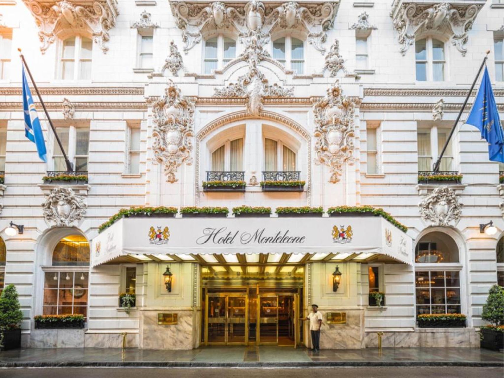NOLAhotelmonteleone